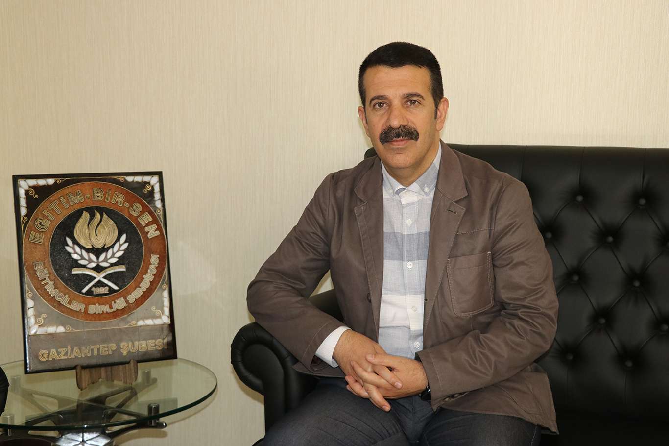 Eğitim-Bir-Sen Gaziantep Başkanı Ahmet Gök: Öğretmenlik sınavla test edilecek bir meslek değildir Eğitim-Bir-Sen Gaziantep Başkanı Ahmet Gök: Öğretmenlik sınavla test edilecek bir meslek değildir
